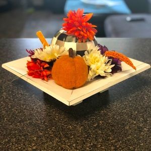 Distressed center piece